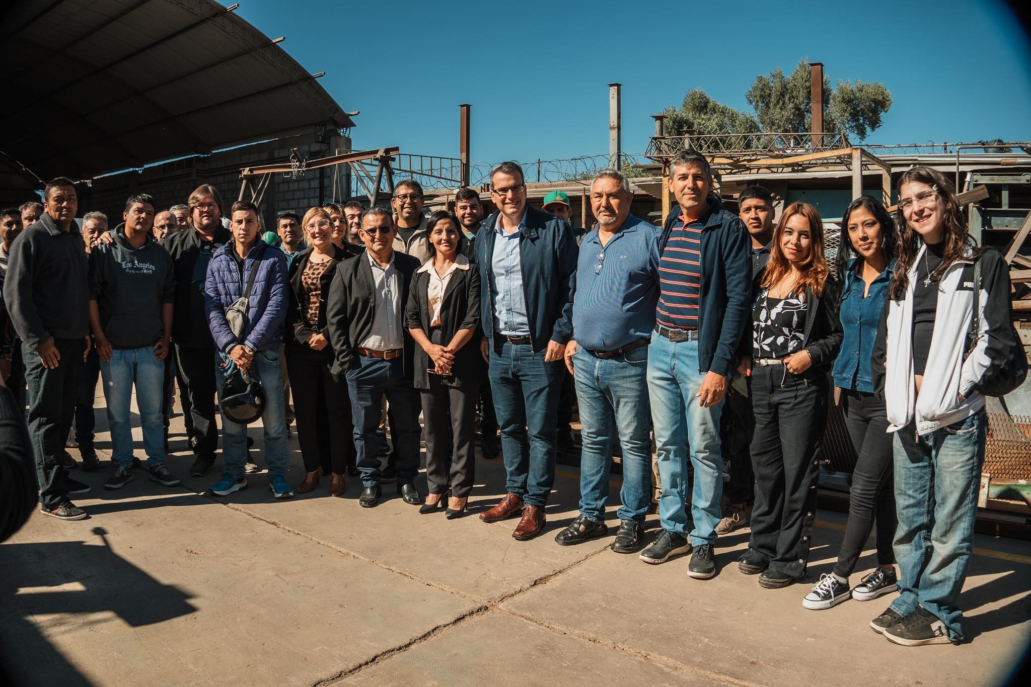 El intendente de Rawson celebro la incorporación de que 15 vecinos y vecinas que comienzan a trabajar en empresas privadas del departamento