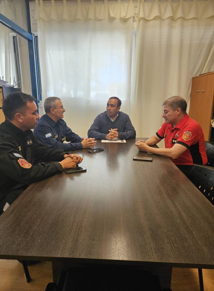 El intendente de Iglesia,Jorge Espejo mantuvo una reunicon  con autoridades de Bomberos.