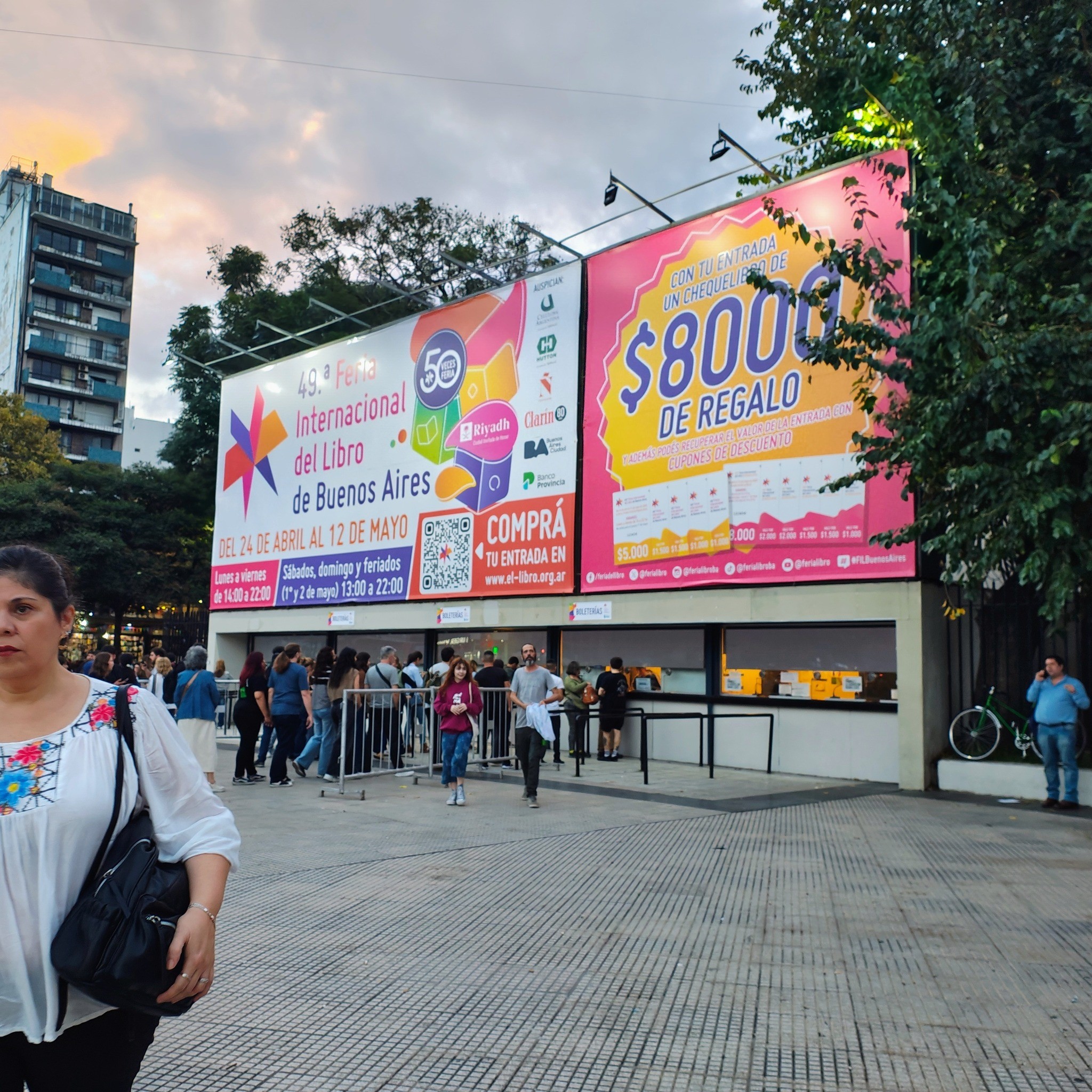 ABRIÓ LA 49ª FERIA INTERNACIONAL DEL LIBRO DE BUENOS AIRES: UN ENCUENTRO DE CULTURAS, GENERACIONES Y PASIÓN POR LAS LETRAS