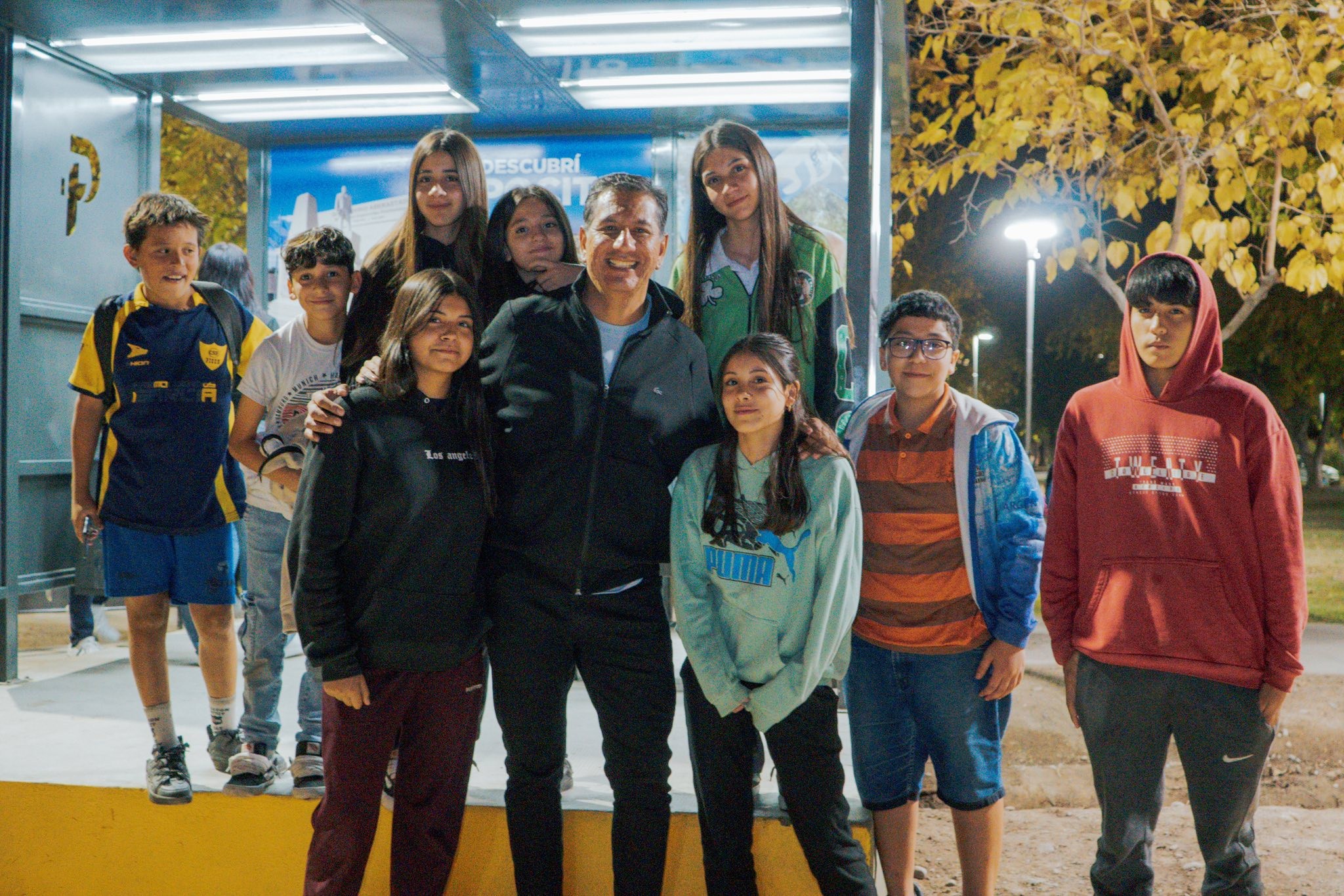 El Municipio de Pocito sigue colocando iluminación LED en todos los sectores del departamento con el objetivo de mejorar la seguridad de sus vecinos y lograr un mayor ahorro energético.