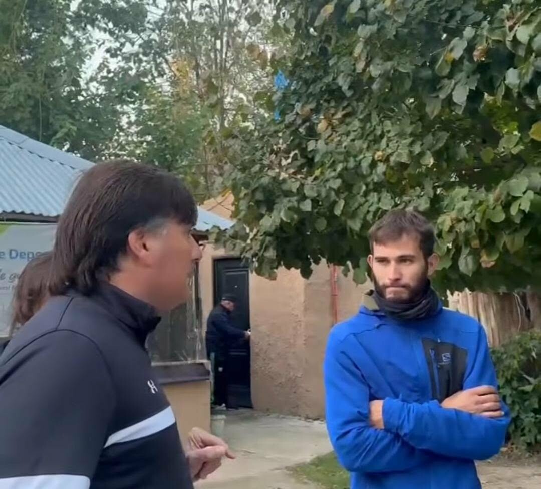49aa7537-e089-47f4-bd90-c4aa4c7ae04c.jpg Kubar enfurecido apuntó a dos coordinadores que intimidaron a adultos mayores en el «Rincon de los abuelos»