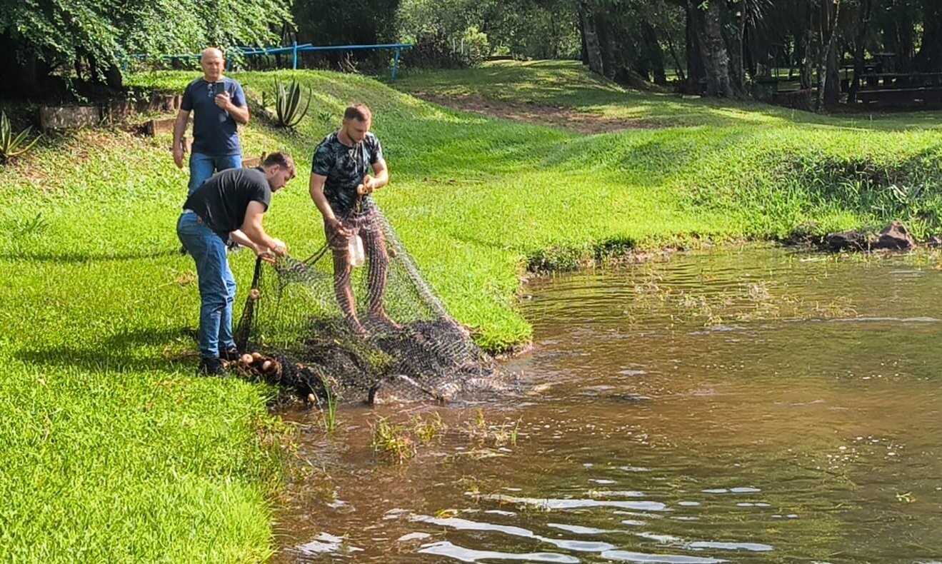 Piscicultura, turismo y producción: acompañamiento para avanzar en reglamentación de Ley de Faena Artesanal