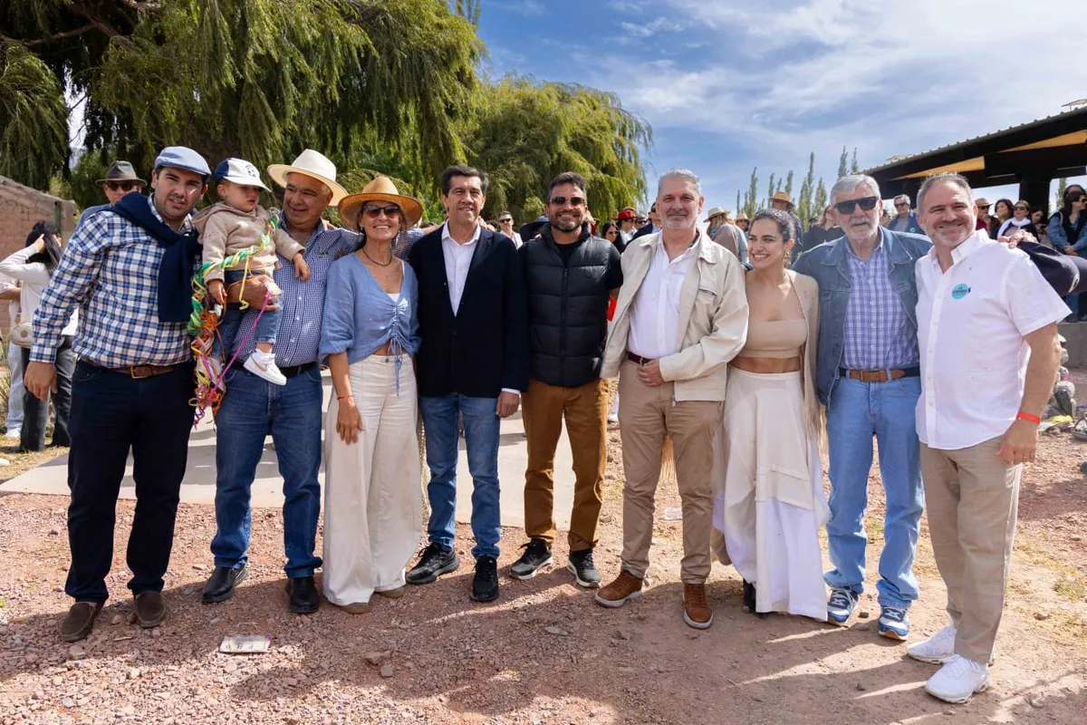 Carlos Sadir inauguró el nuevo apeadero del Tren Solar de la Quebrada