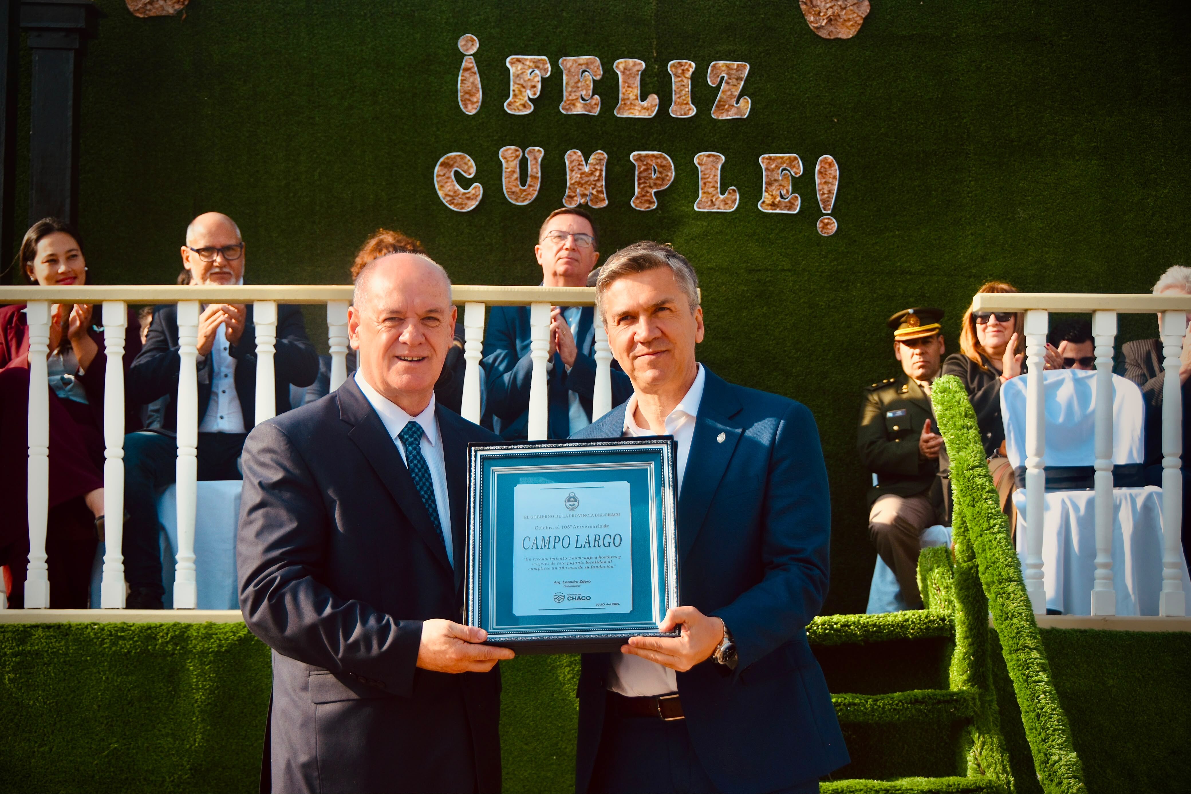 EN SU 105° ANIVERSARIO, CAMPO LARGO ABRIÓ SU PASEO DE EMPRENDEDORES Y SE ENTREGARON TÍTULOS DE PROPIEDAD