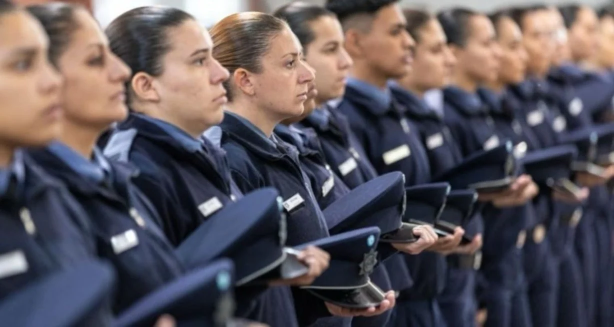 Concursarán más de 2.000 ascensos policiales correspondientes al 2024 en Santa Fe