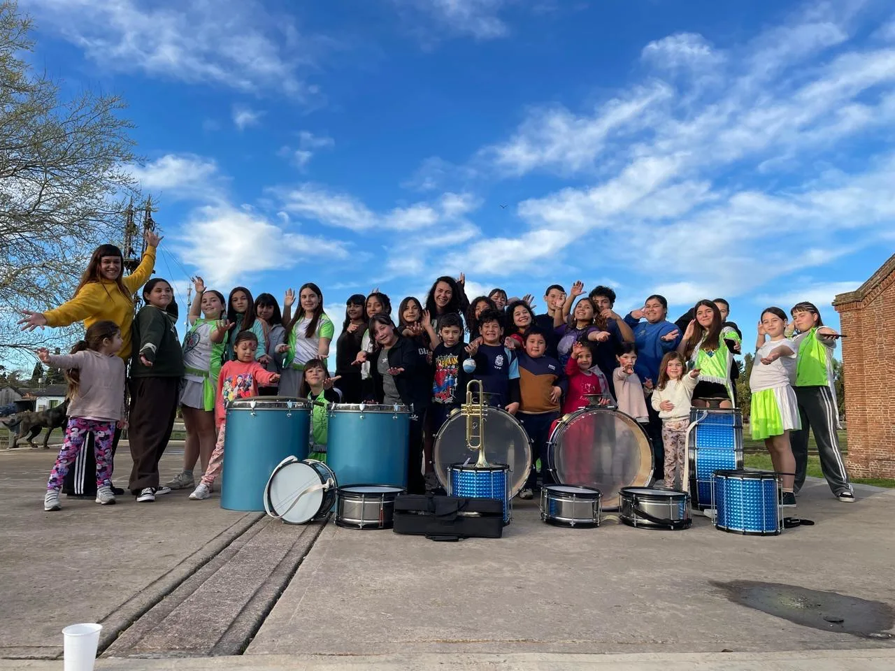 RENACER MURGUERO RECIBIÓ INSTRUMENTOS PARA SEGUIR CRECIENDO