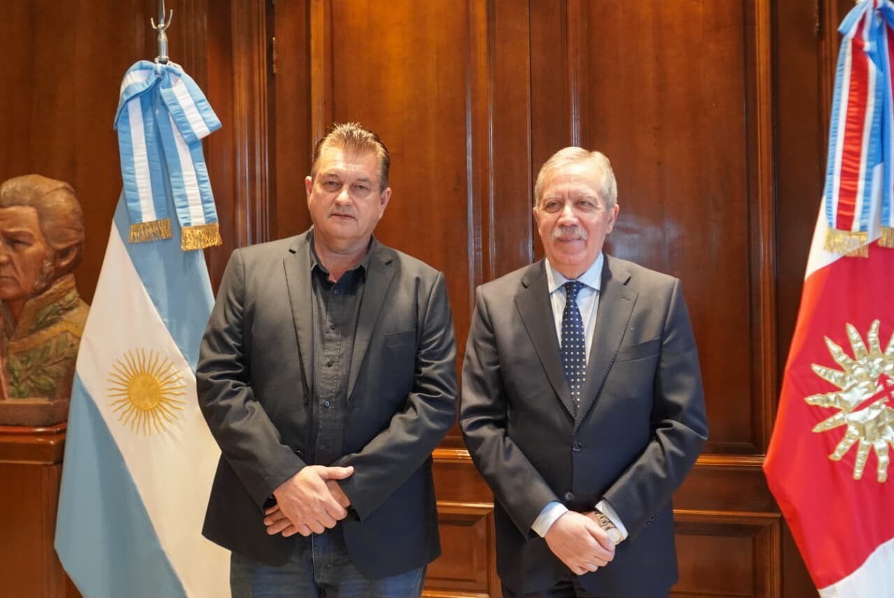 CHACO Y SANTIAGO DEL ESTERO AVANZAN EN UNA AGENDA CONJUNTA PARA FORTALECER EL CONTROL FORESTAL Y EL DESARROLLO REGIONAL