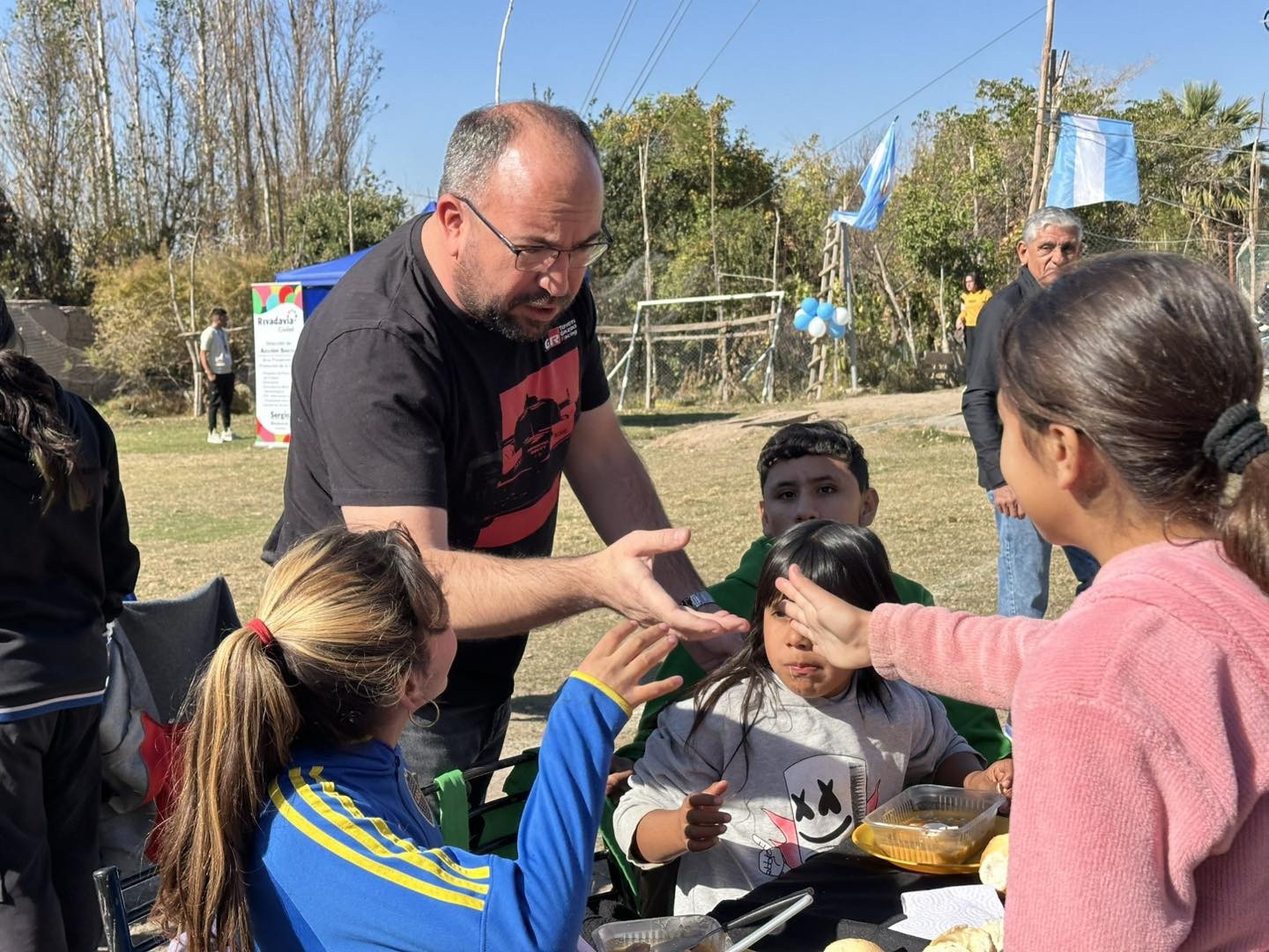 El municipio de Rivadavia se acerca a sus vecinos para  escuchar y acompañar con un nuevo Operativo de Acción Social en Tu Barrio.