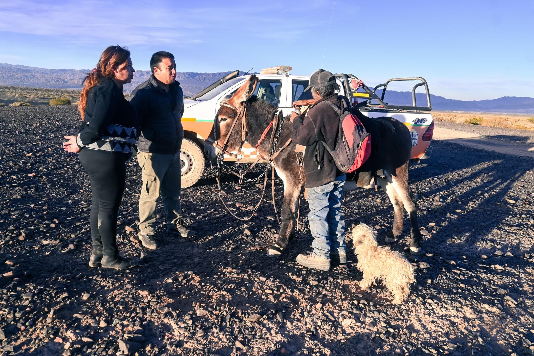 El municipio de Iglesia realizo una visita destacada a los puesteros del interior del departamento.