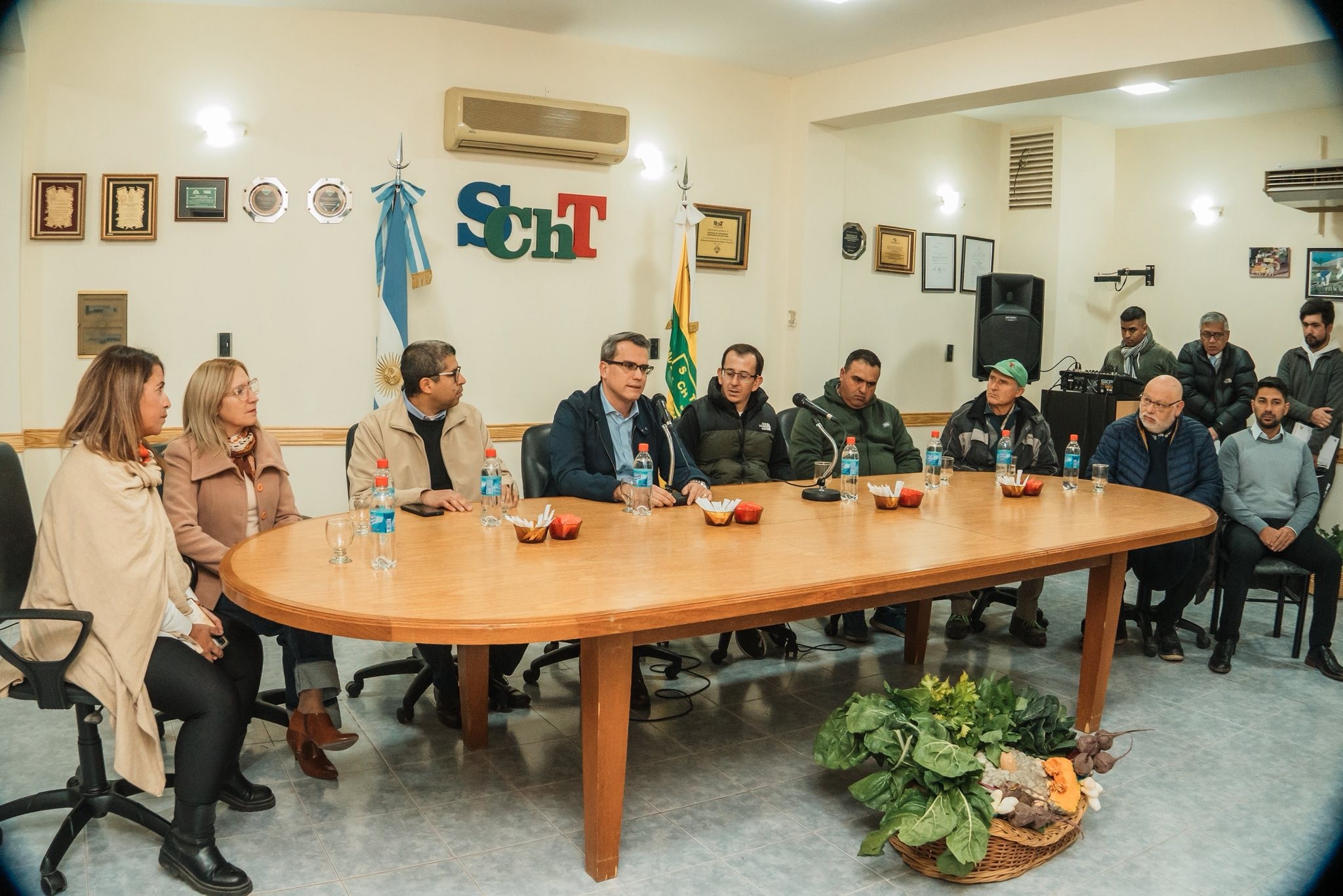 El intendente Carlos Munisaga presento el Rinde Más Rawson, una feria con productos locales, frescos y accesibles