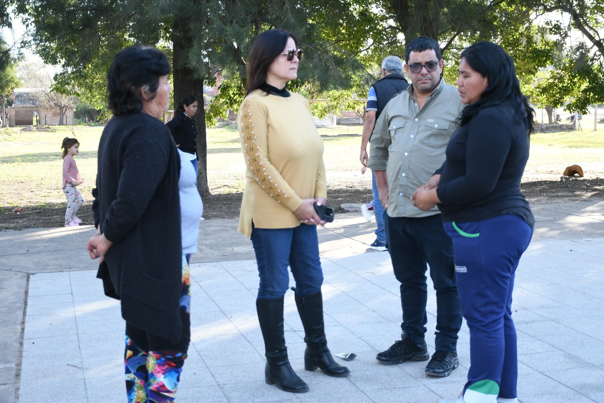 TRES ISLETAS: LA JEFA COMUNAL REALIZO EN EL DÍA DE HOY DISTINTAS REUNIONES CON VECINOS: ESCUCHAMOS Y TRABAJAMOS POR CADA BARRIO
