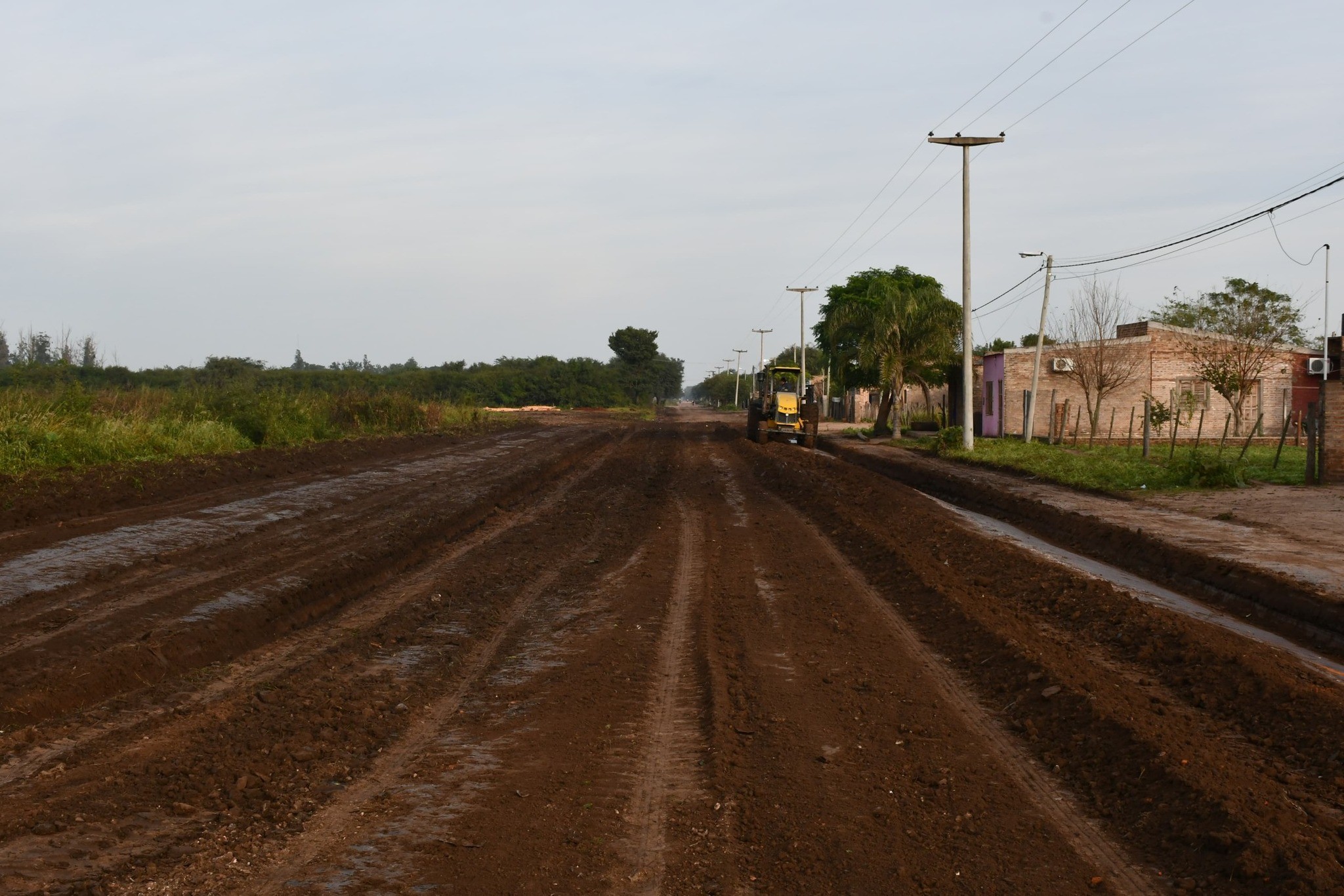 TRES ISLETAS: EL ÁREA DE OBRA Y SERVICIOS PÚBLICOS DEL MUNICIPIO CONTINÚA AVANZANDO CON MEJORAS VIALES EN LA CIUDAD