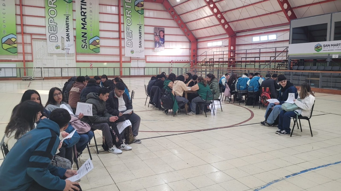 Con el objetivo de acompañar a los estudiantes en una etapa clave de sus vidas, la Municipalidad de San Martín llevó adelante la Primera Jornada de Orientación Vocacional, destinada a alumnos de 6° año del nivel secundario.