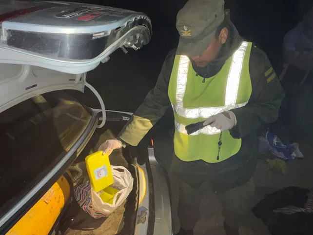 Fueron detenidos por Gendarmería con más de tres kilos de cocaína en un auto junto a dos cadetes del ISeP