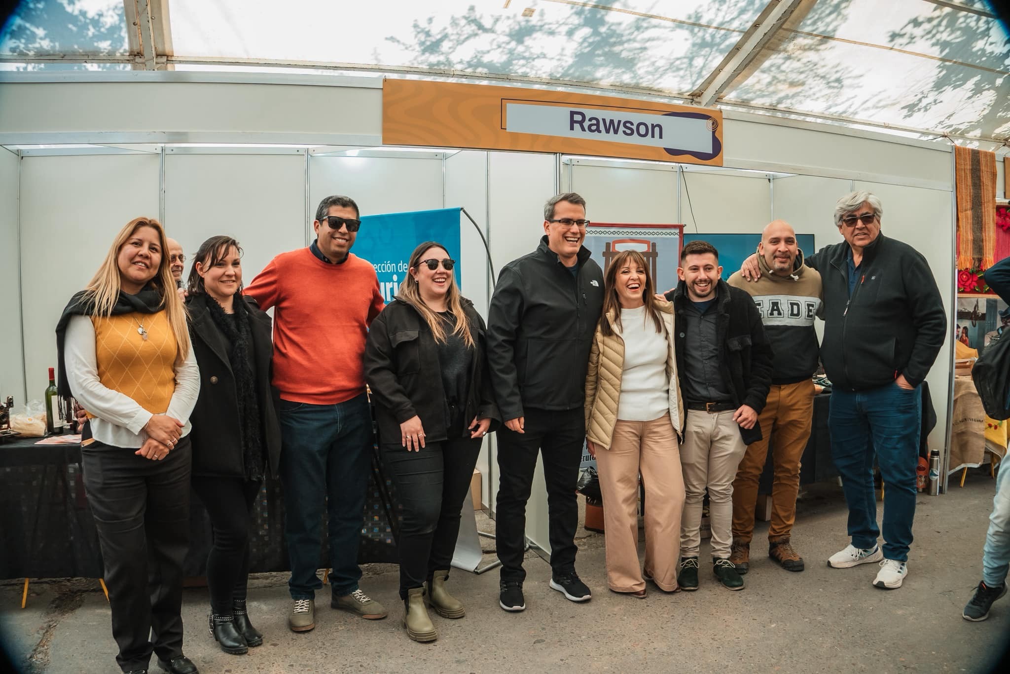 El intendente de Rawson,Carlos Munisaga,dijo presente   en el Festival San Juan Siempre, en la Plaza Hipólito Yrigoyen, celebrando los 463 años de la Ciudad de San Juan