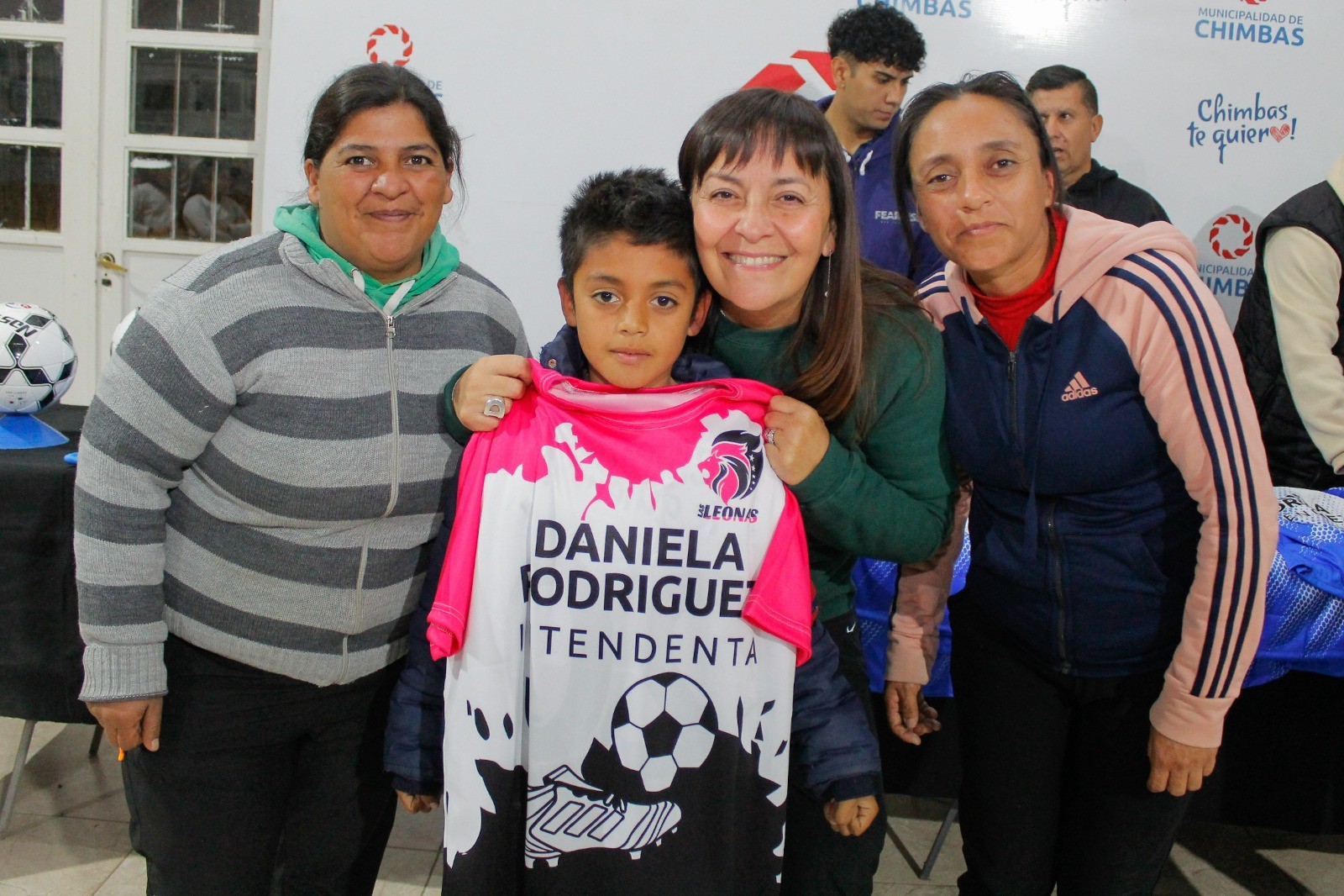 La intendenta de la Ciudad de Chimbas,Daniela Rodriguez,se reunio en el C.I.C. del Barrio Los Andes con diferentes clubes e instituciones de distintas disciplinas deportivas del departamento