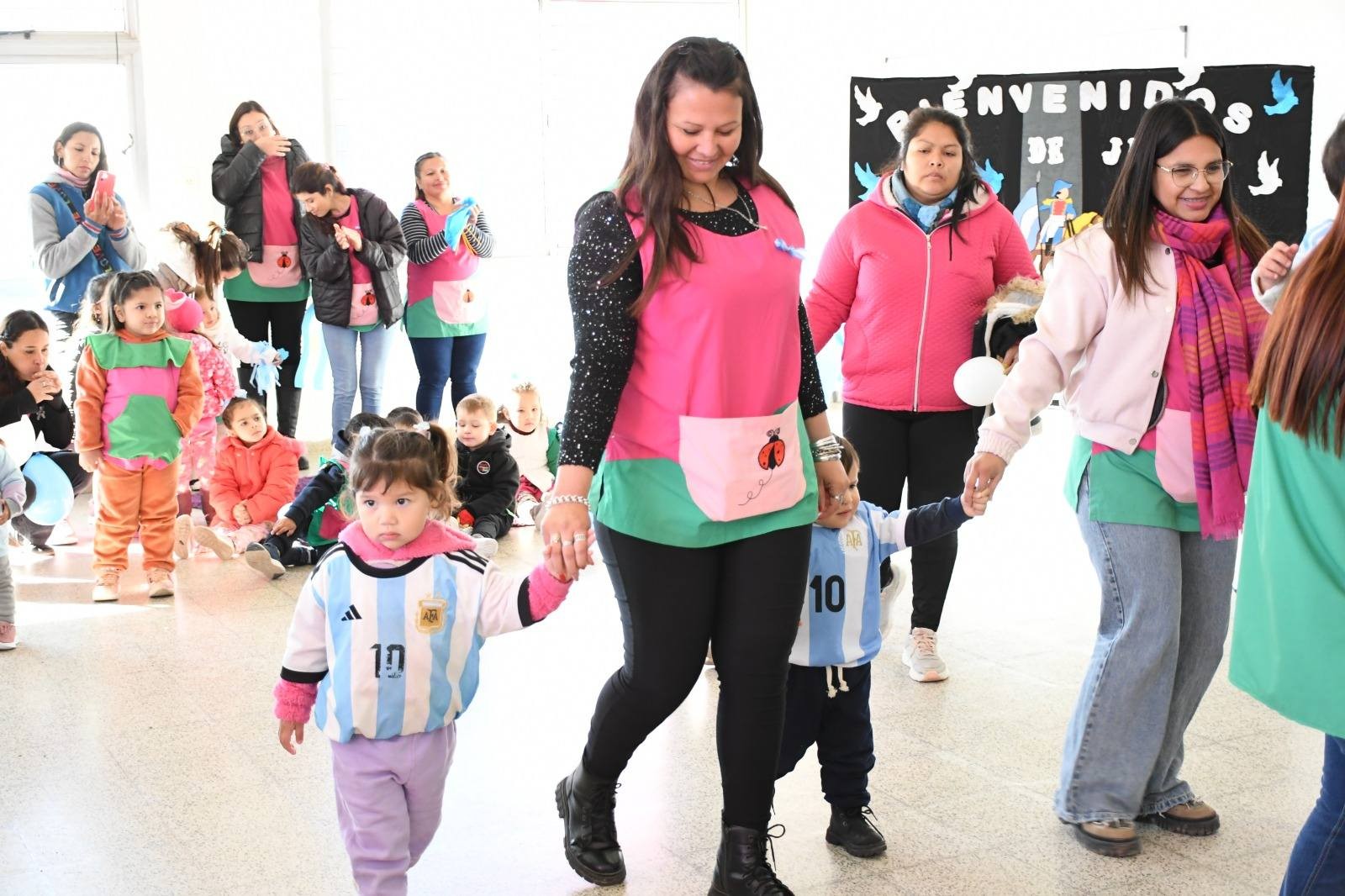 TRES ISLETAS: EN LA GUARDERÍA MUNICIPAL “LOS PICHONES DEL NIDO SE CELEBRÓ EN EL DÍA DE AYER LOS FESTEJOS POR EL DÍA DE LA BANDERA