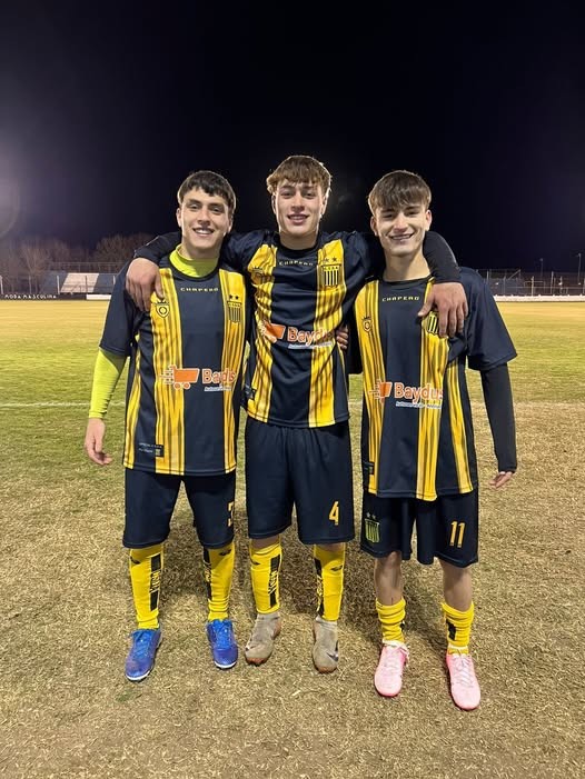 ⚽🔥 Noche destacada para el Deportivo Arenaza: ¡los Sabadini hicieron historia en familia!