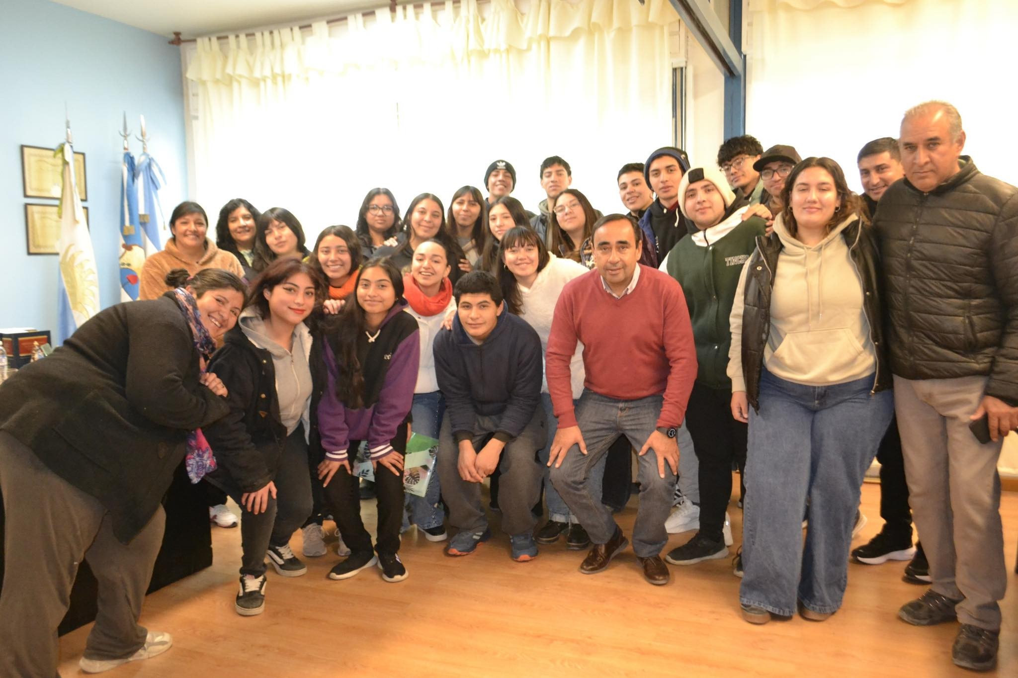 El intendente de Iglesia,Jorge Espejo, recibió la visita de los estudiantes de séptimo año de la Escuela Agrotécnica Cornelio Saavedra.