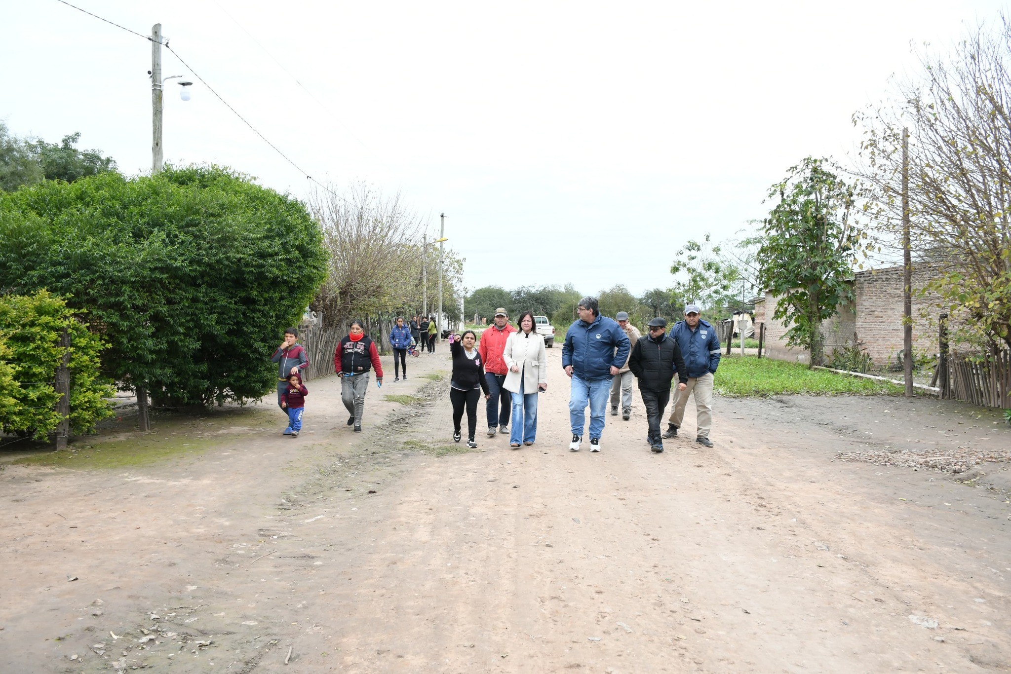 TRES ISLETAS: LA  JEFA COMUNAL REALIZÓ UN  RECORRIDO POR BARRIO RESERVA NORTE: PLANIFICACIÓN DE INFRAESTRUCTURA URBANA
