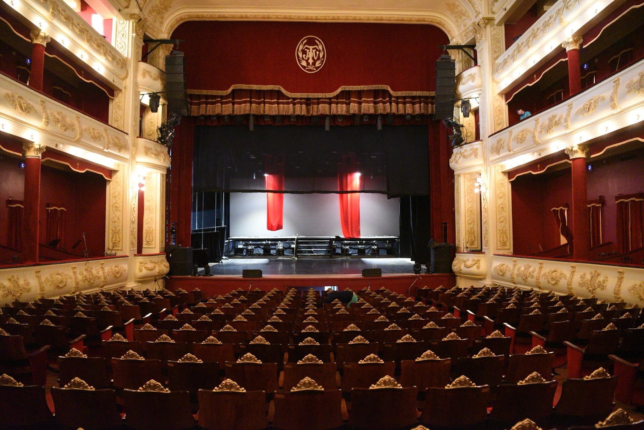 En corrientes se inauguro el Teatro Vera