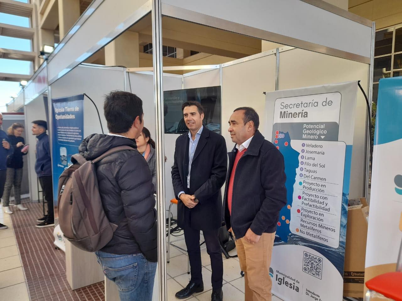 El intendente de Iglesia,Jorge Espejo estuvo presente en el segundo día de la participación en la Expo “La Minería y la Gente” por parte del municipio.