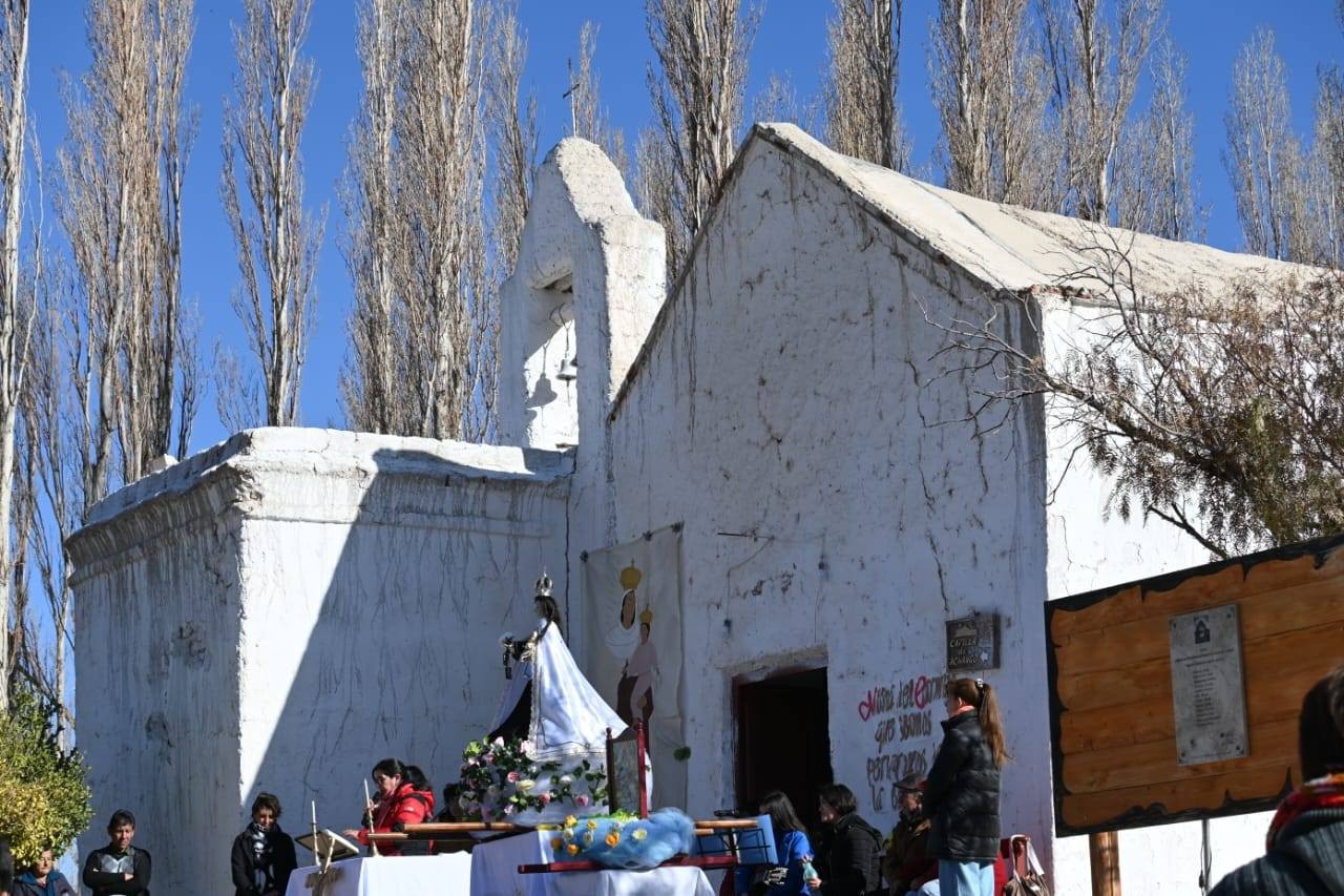 En uno de los lugares mas históricos de Iglesia,se celebró en Achango-Las Flores,  la tradicional Fiesta en Honor a la Virgen del Carmen