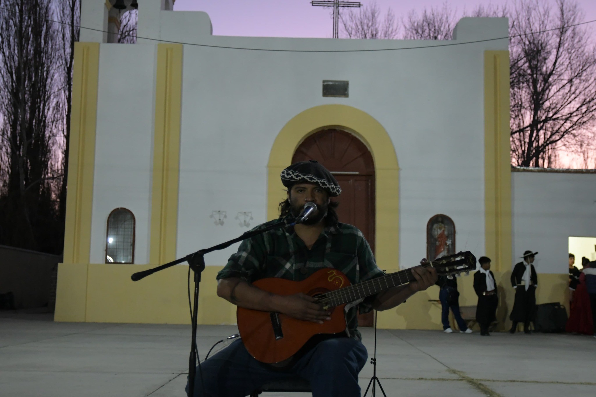 Durante el fin de semana la Plaza Héctor Roco de Tudcum vibró con música, danza y emoción durante el primer Festival de Danza y Canto.