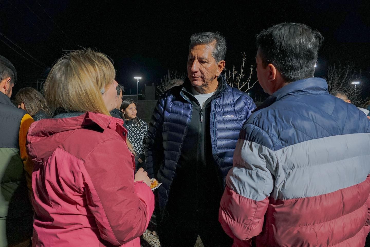 Más luz, más seguridad y  más avance se suman a un nuevo barrio de Pocito
