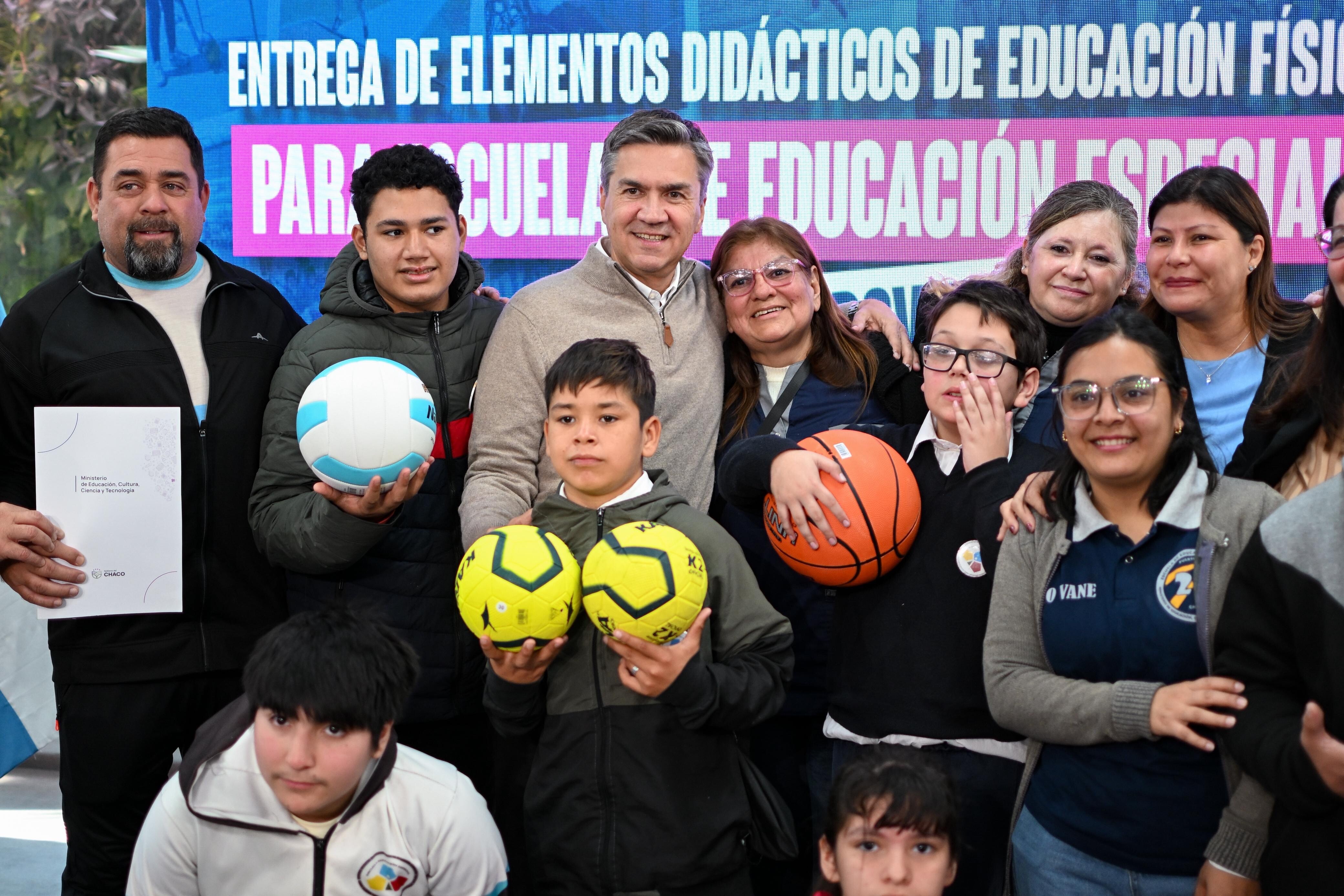“ LA INCLUSIÓN SE PRACTICA TODOS LOS DÍAS”: HISTÓRICA ENTREGA PARA ESTUDIANTES DE EDUCACIÓN ESPECIAL