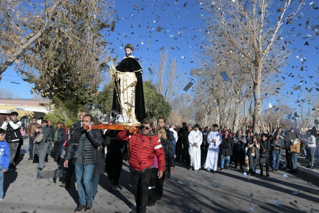 Como cada año la comunidad de Iglesia se reunio para celebrar el dia de su Santo Patrono Santo Domingo , que es símbolo de fe, unidad y tradición para toda nuestra comunidad señalo el intendente Jorge Espejo.