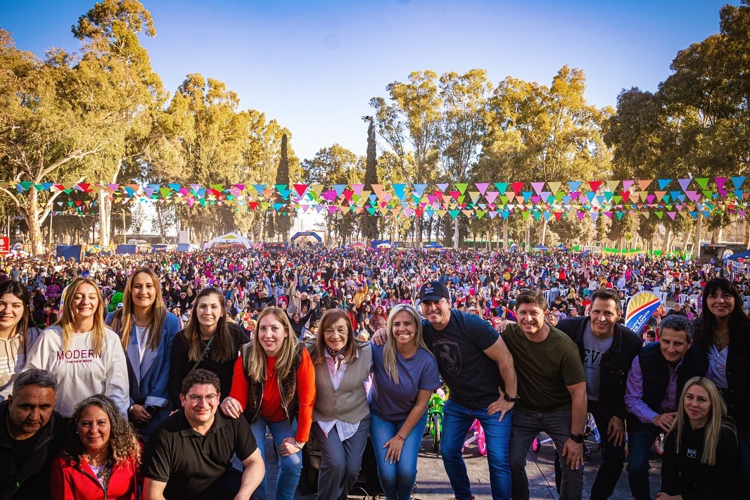 En una jornada que reunió a mas de 20 mil personas, Santa Lucia festejo el Día del Niño en en el Camping Don Bosco