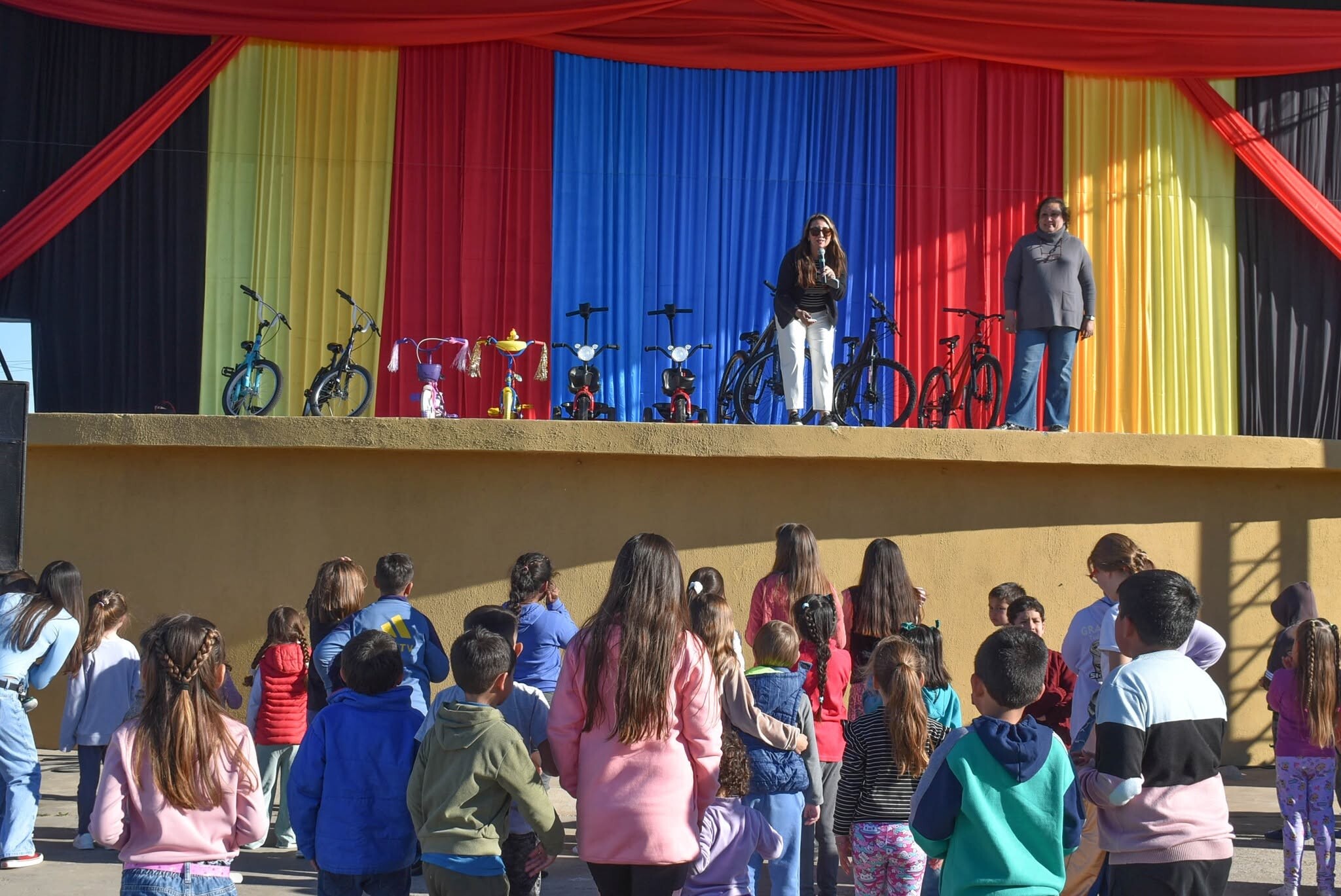 Los Conquistadores se prepara para festejar el Día del Niño