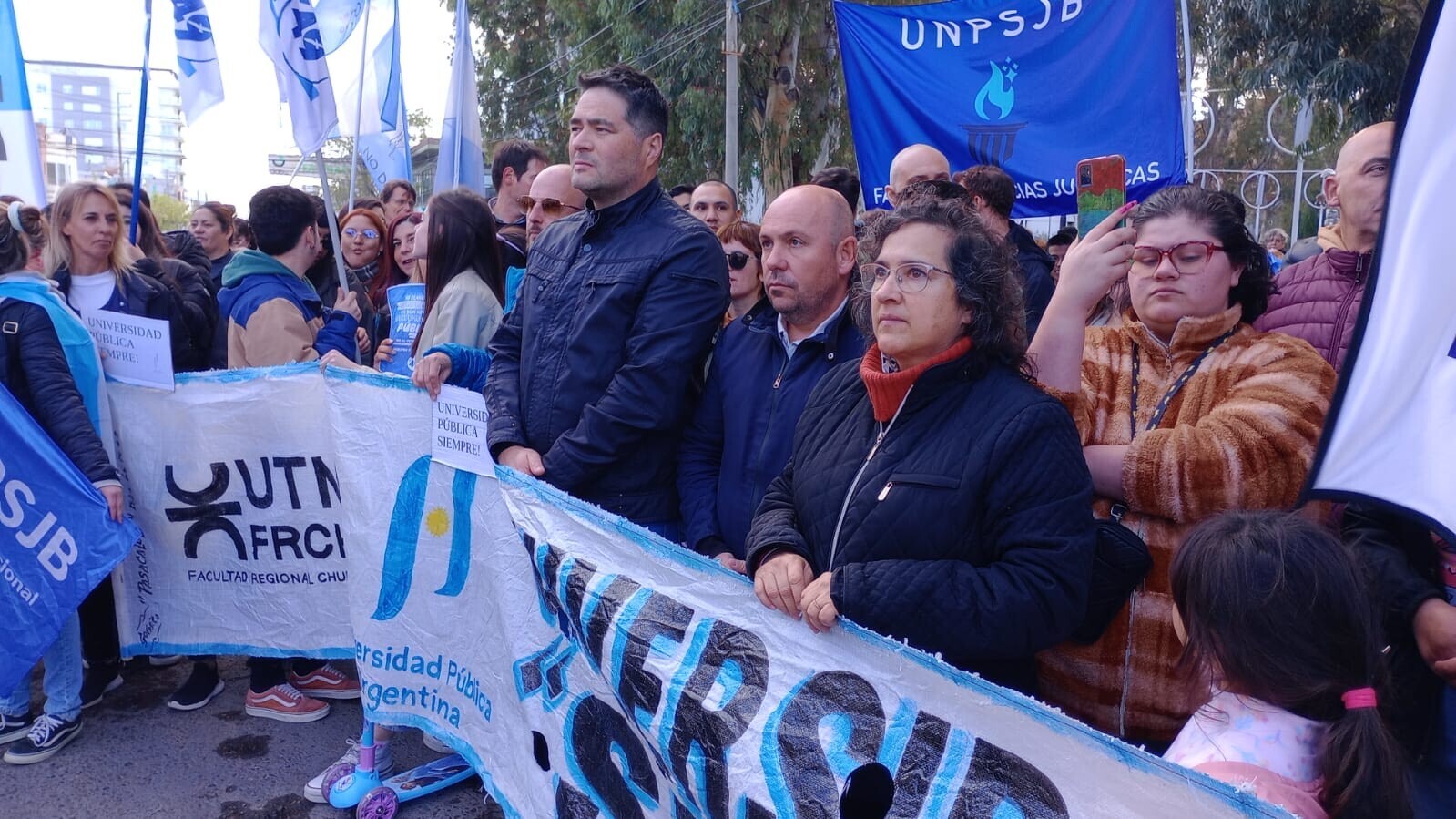 Gustavo Sastre estuvo presente hoy en la multitudinaria movilización que se realizó en defensa de la Universidad Pública