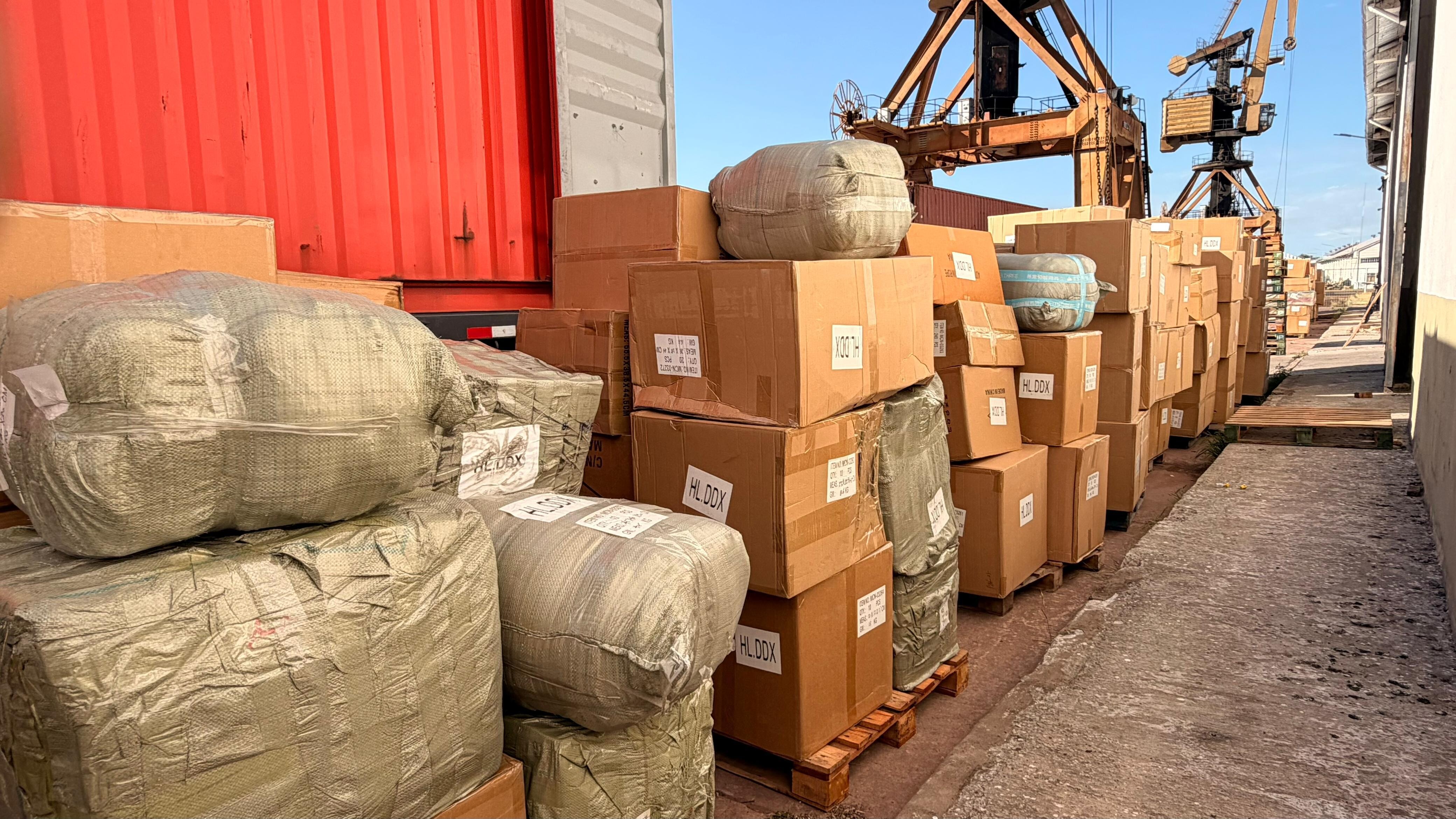 EL PUERTO DE BARRANQUERAS CONCRETÓ UNA NUEVA OPERATORIA DE IMPORTACIÓN DESDE CHINA