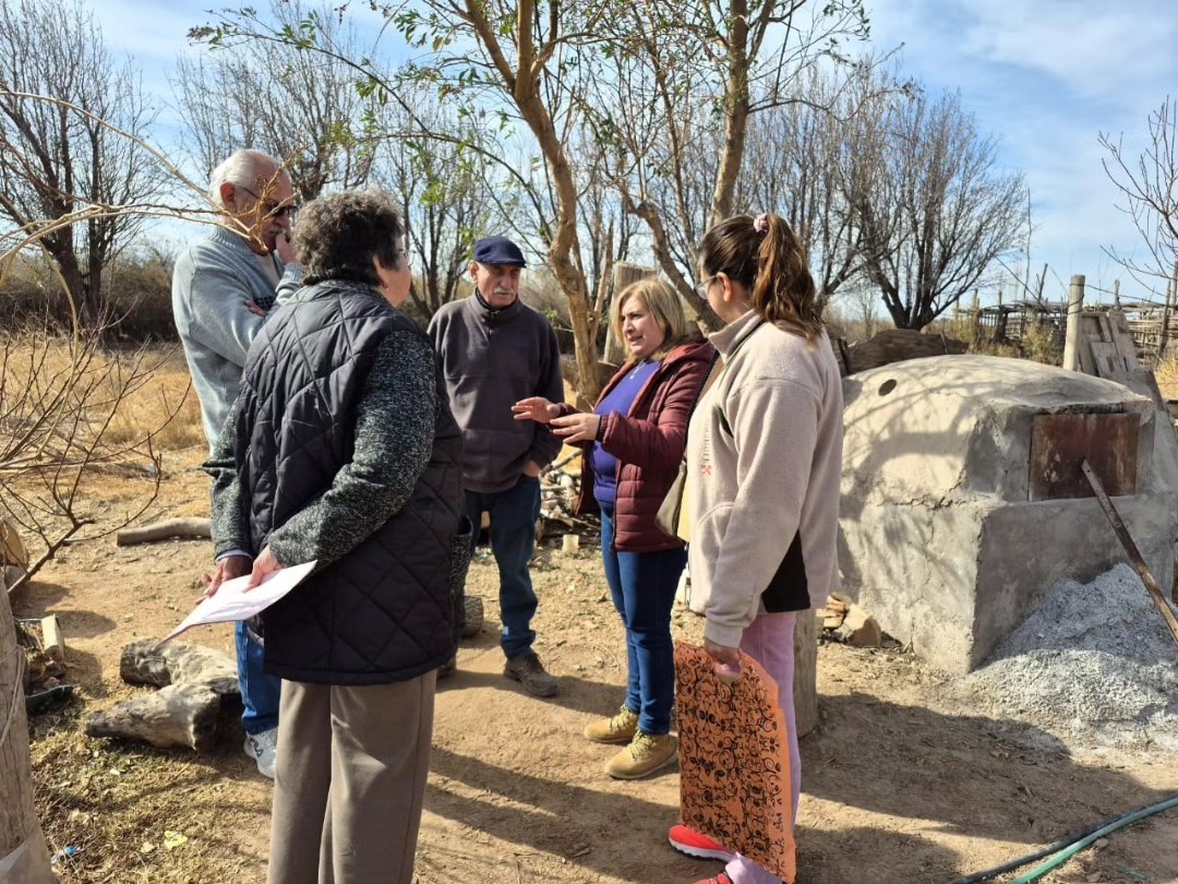 La Intendenta Analía Becerra se reunió con vecinos de la zona de calle 24 y Rodríguez