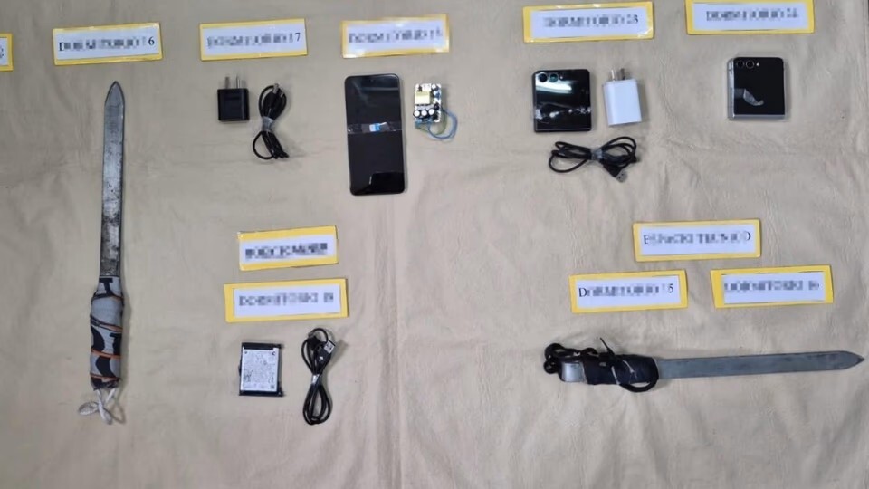 Allanamientos en Bouwer: investigan estafas y amenazas organizadas desde la cárcel