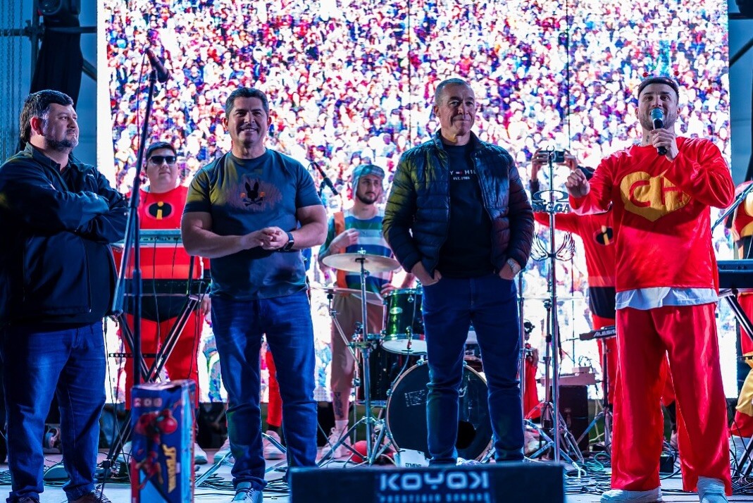 En un evento especial realizado en la Plaza Di Stefano de Capital,el gobernador de Marcelo Orrego volvió a pedir por los votos de sus tres candidatos para diputados nacionales.