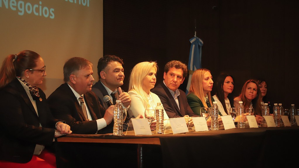 Con paneles estratégicos, reconocimientos a pioneras y alianzas binacionales, Mujeres líderes impulsan el comercio global en el 2° Encuentro Internacional de Mujer y Comercio Exterior