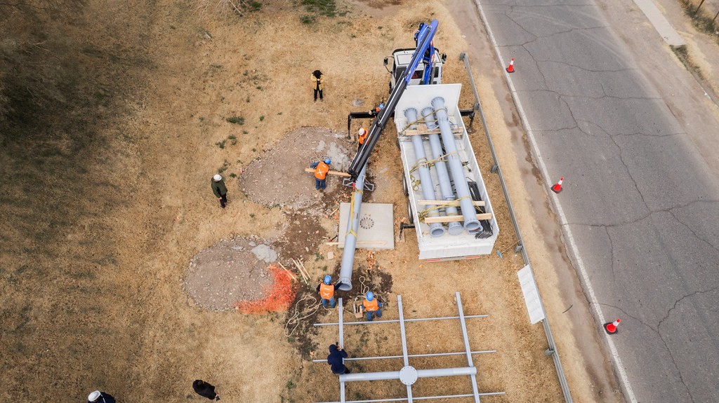 54685735837_81ae4ee1f3_b.jpg Comenzó el montaje de las primeras megaestructuras para convertir a la Circunvalación en la primera ruta solar del país