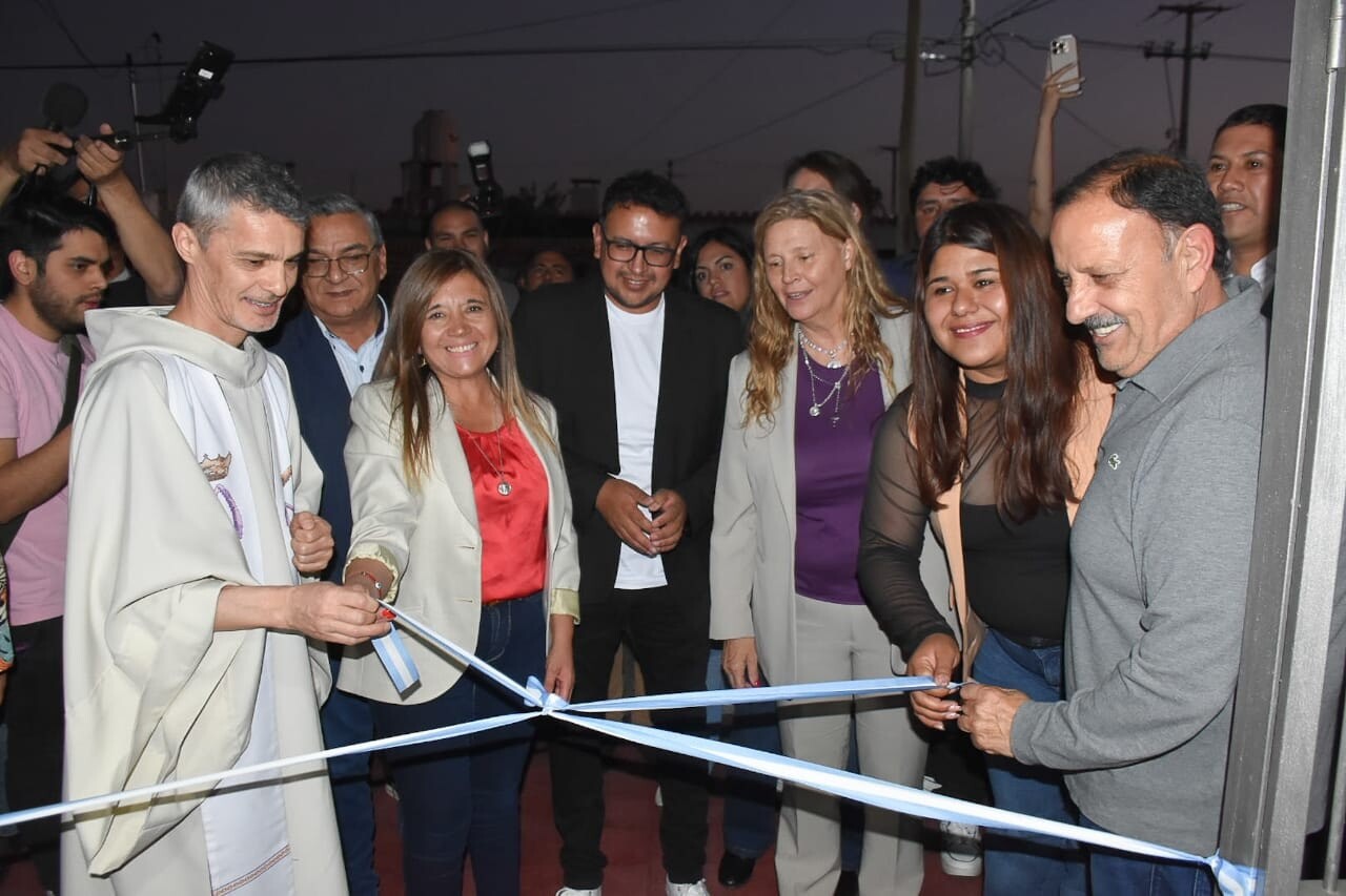 Quedó oficialmente inaugurada nada más y nada menos que la Casa Social de Famatina 🏠 en la Capital provincial.