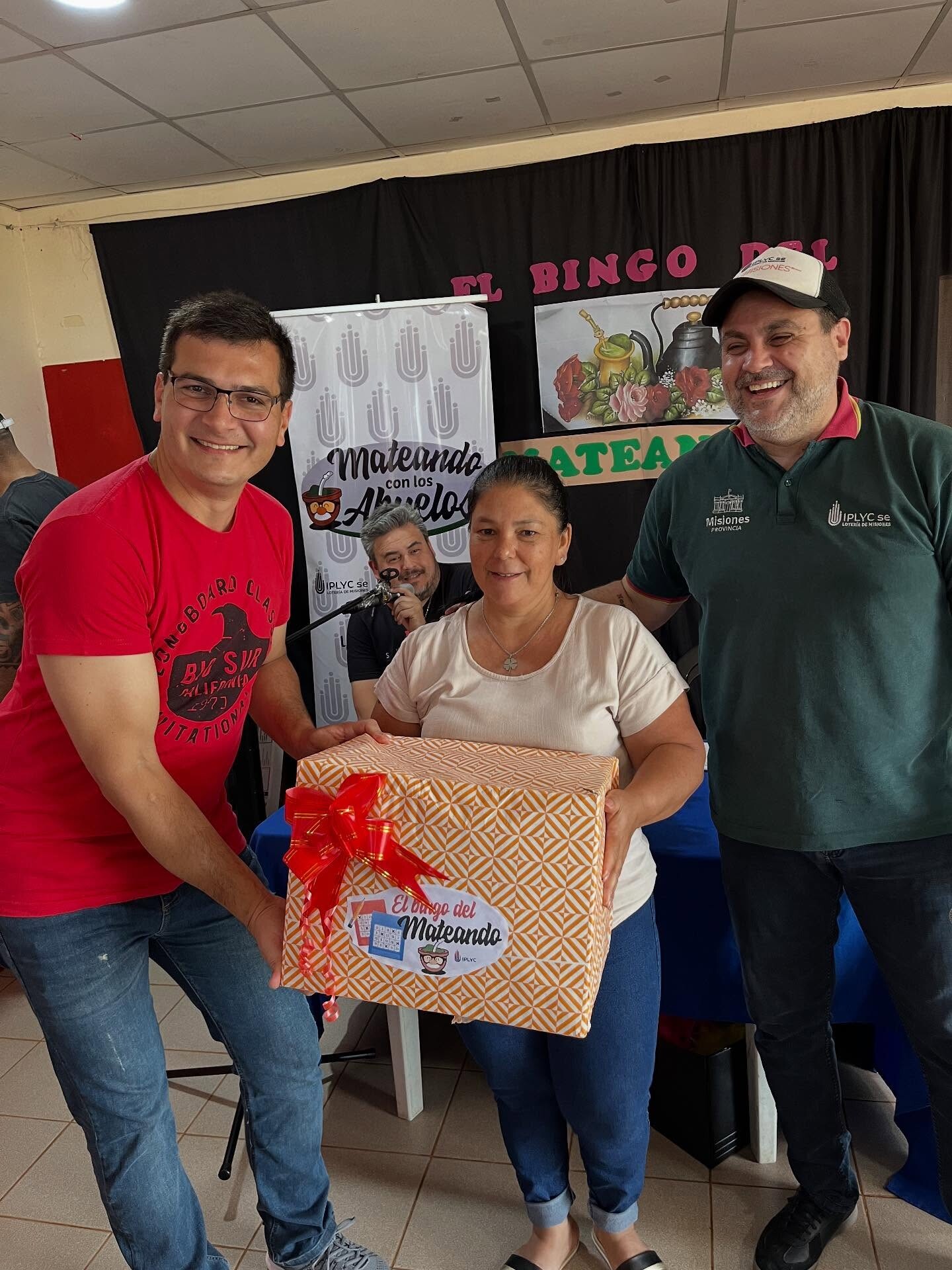 Tarde de pura diversión en Mojón Grande con el Bingo del Mateando