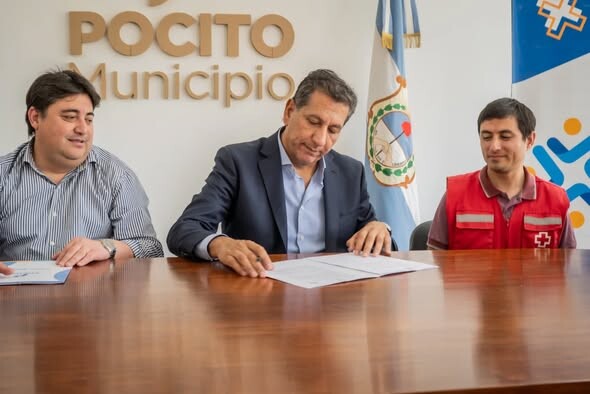 573609142_18300412363266652_6526354547765401636_n.jfif El Municipio de Pocito firmó un importante convenio con la Cruz Roja San Juan