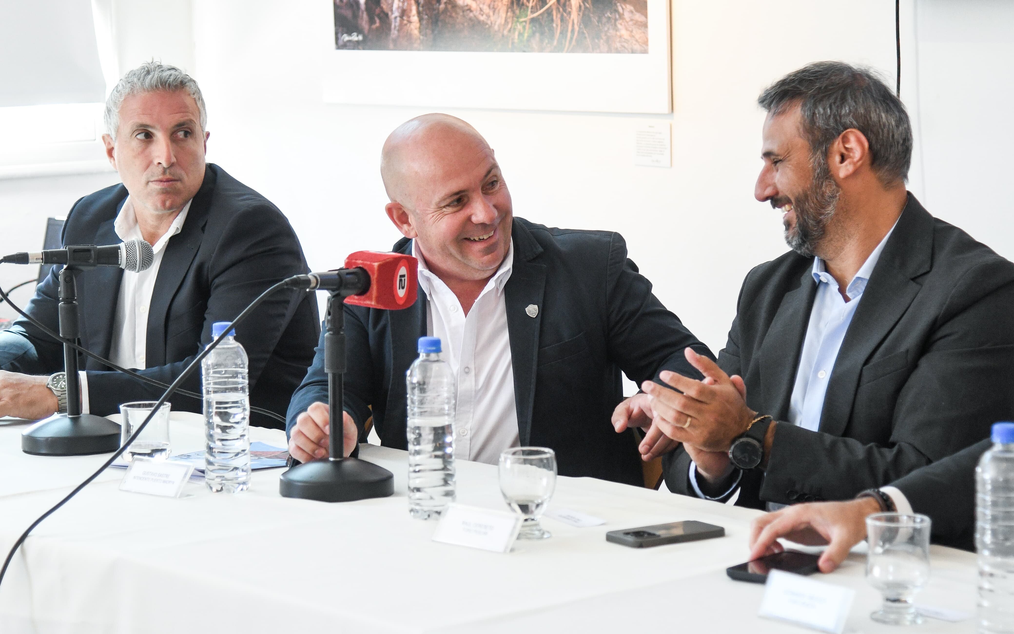 Gustavo Sastre encabezó hoy la presentación del Foro PescAR