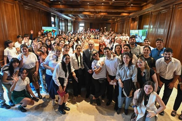 577454070_1155539043420624_670980959481814484_n.jpg Recibimos a 450 alumnos!