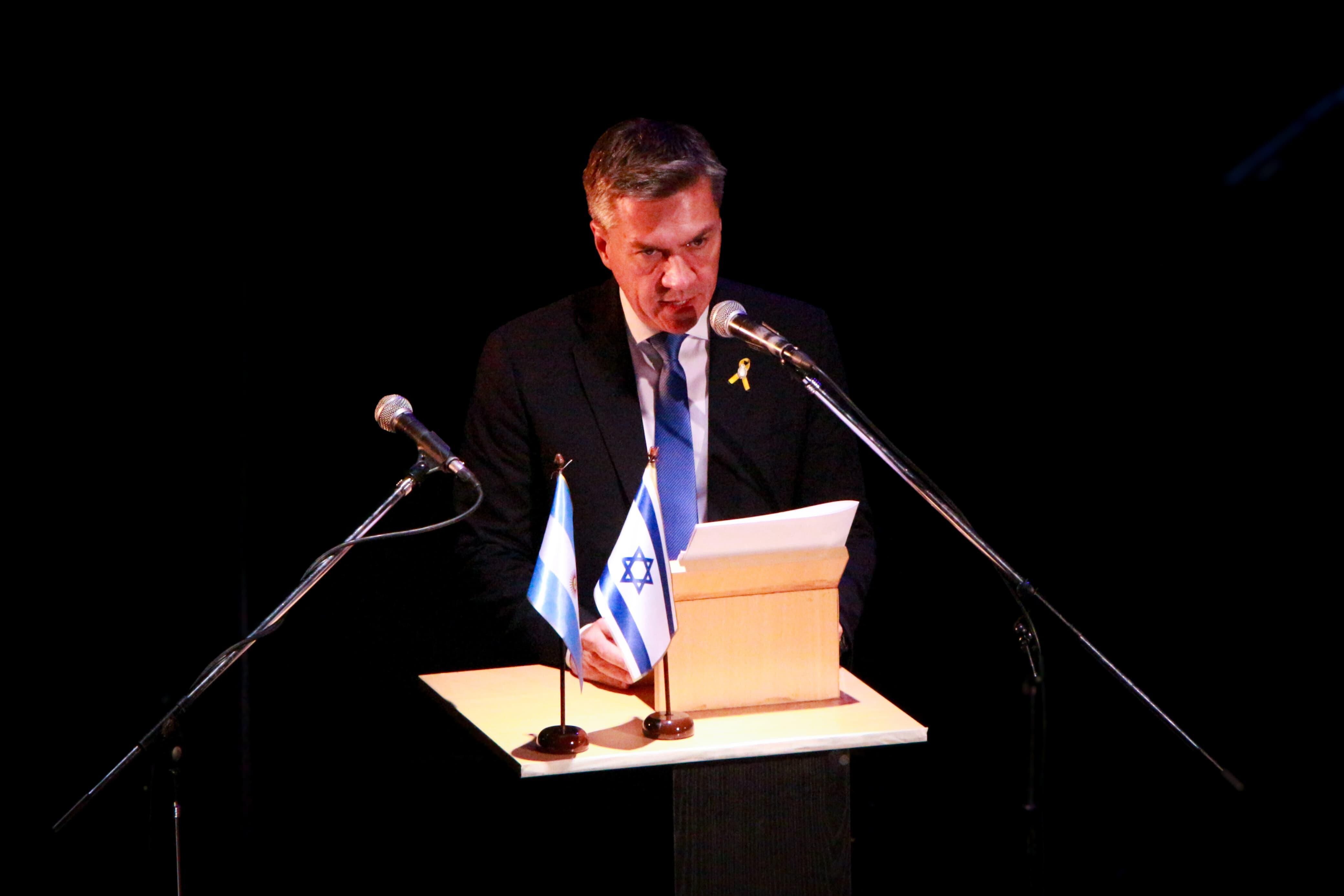EL GOBERNADOR ZDERO ACOMPAÑÓ EL ACTO POR EL PRIMER ANIVERSARIO DE LA MASACRE DE HAMAS EN ISRAEL