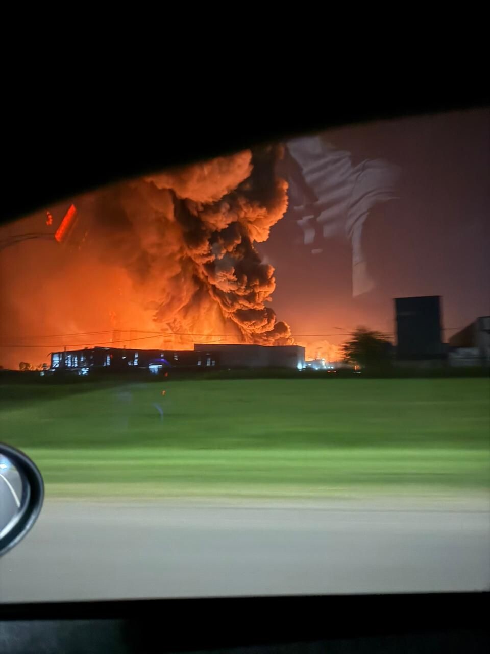 Tragedia en Ezeiza, una avioneta se presipita y cae ensima de una planta Termica