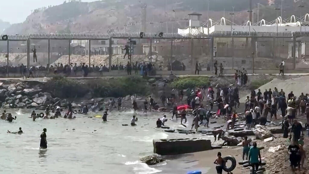Ceuta: 57 personas murieron y más de 48.300 regresaron en el día a Marruecos al no encontrar refugio