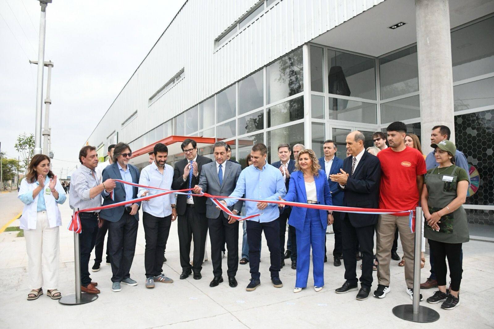 La intendente Fuentes participó de la inauguración del Centro Comercial “Parque del Río”