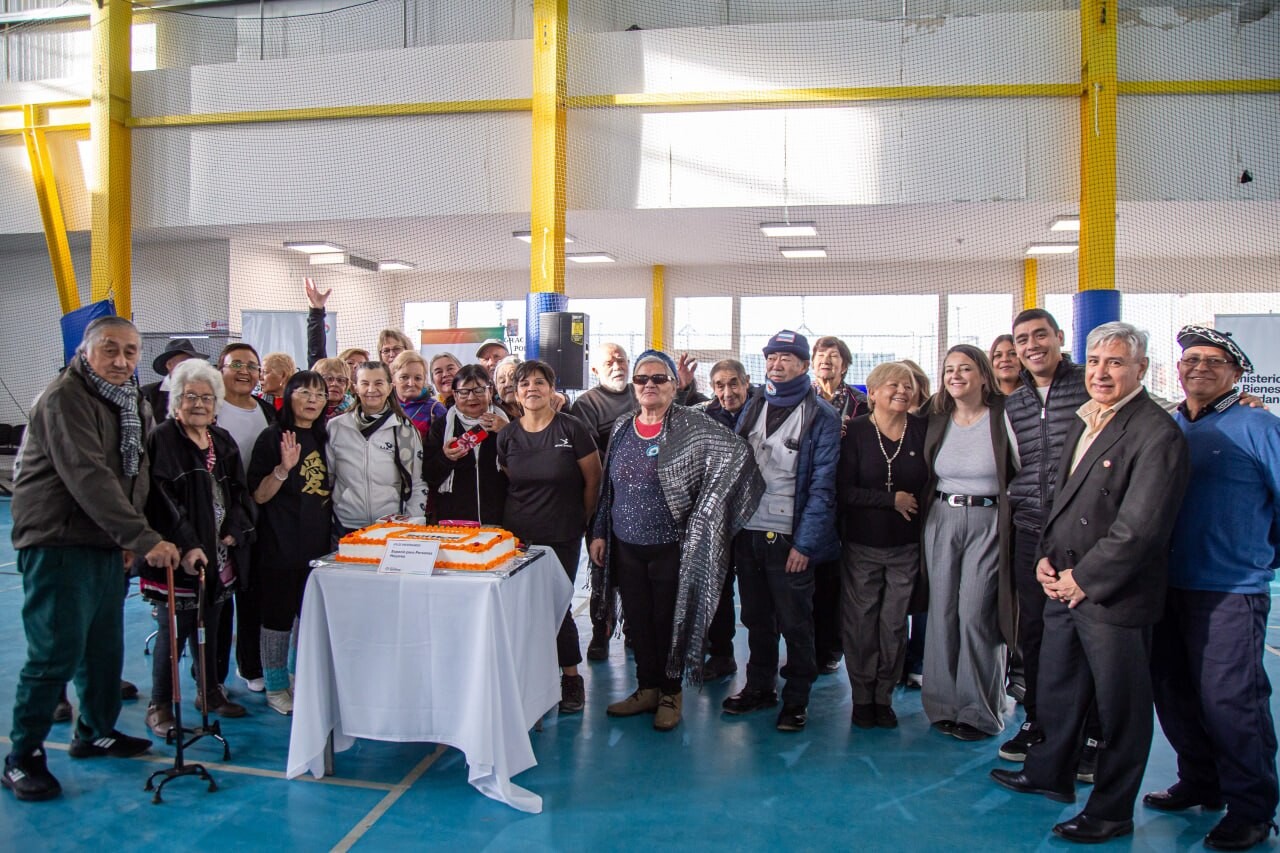 GOBIERNO CELEBRÓ EL 3° ANIVERSARIO DEL ESPACIO PARA PERSONAS MAYORES DE TOLHUIN, CONSOLIDADO COMO UN ESPACIO DE ENCUENTRO Y COMUNIDAD GOBIERNO CELEBRÓ EL 3° ANIVERSARIO DEL ESPACIO PARA PERSONAS MAYORES DE TOLHUIN, CONSOLIDADO COMO UN ESPACIO DE ENCUENTRO Y COMUNIDAD